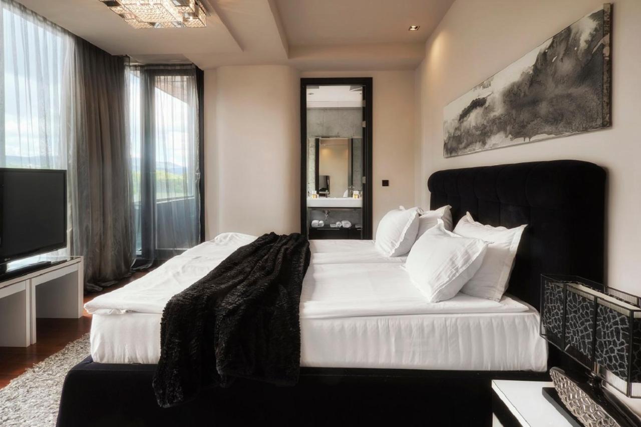 Hotel Emirates Sofia Zewnętrze zdjęcie