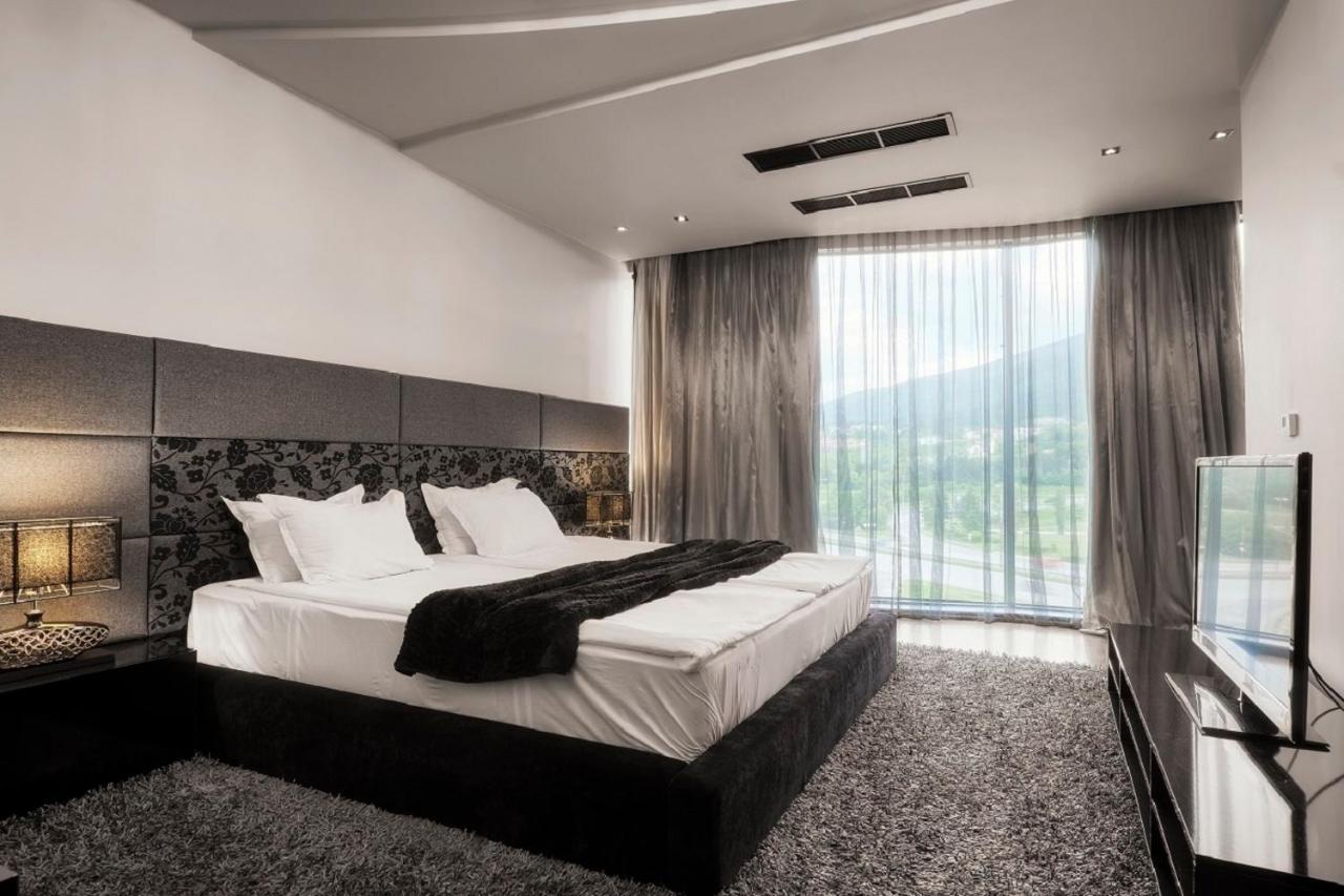 Hotel Emirates Sofia Zewnętrze zdjęcie